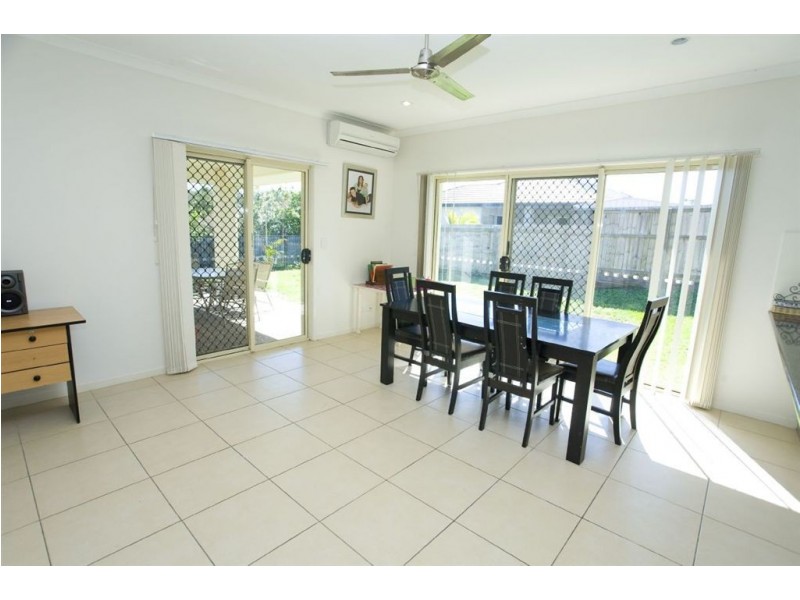 25 Scribbly Gum Drive, Meridan Plains QLD 4551