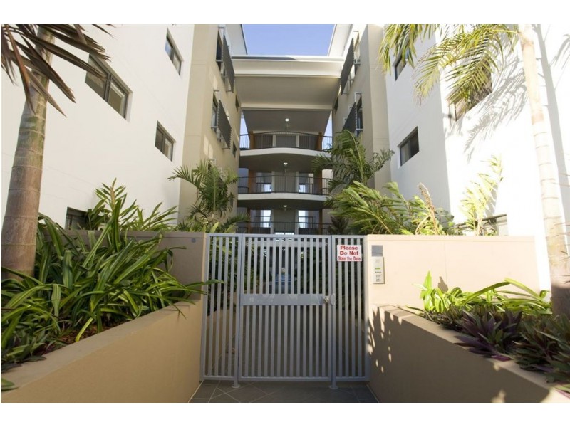 11/4 Grand Parade, Kawana Island QLD 4575