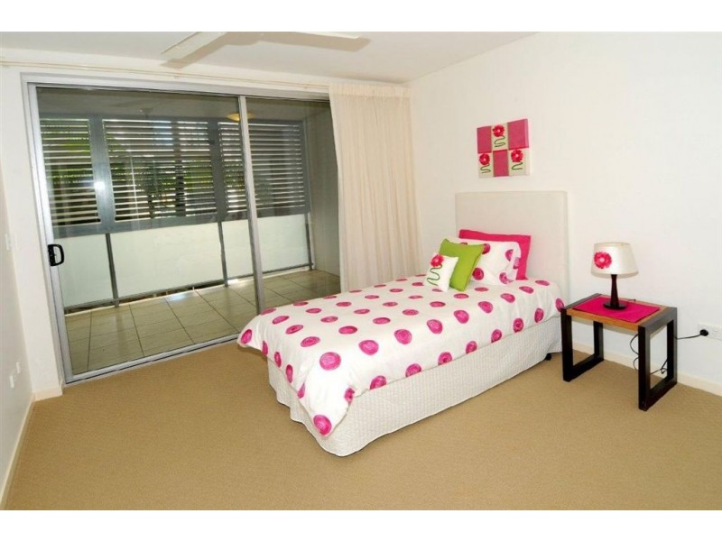 62/7 Grand Parade, Kawana Island QLD 4575