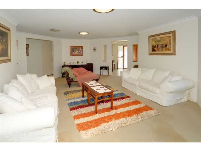 17 Cayman Place, Kawana Island QLD 4575