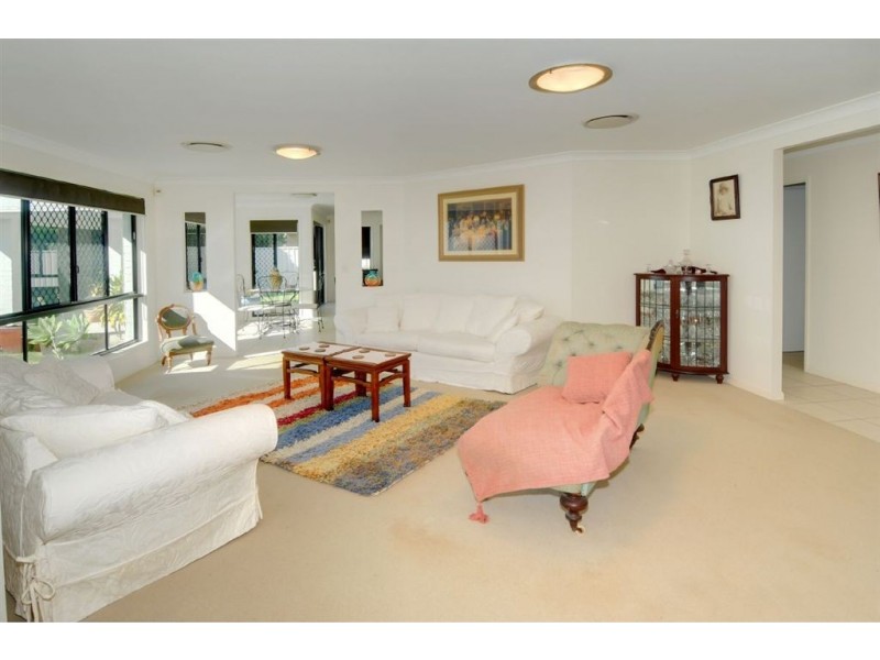 17 Cayman Place, Kawana Island QLD 4575