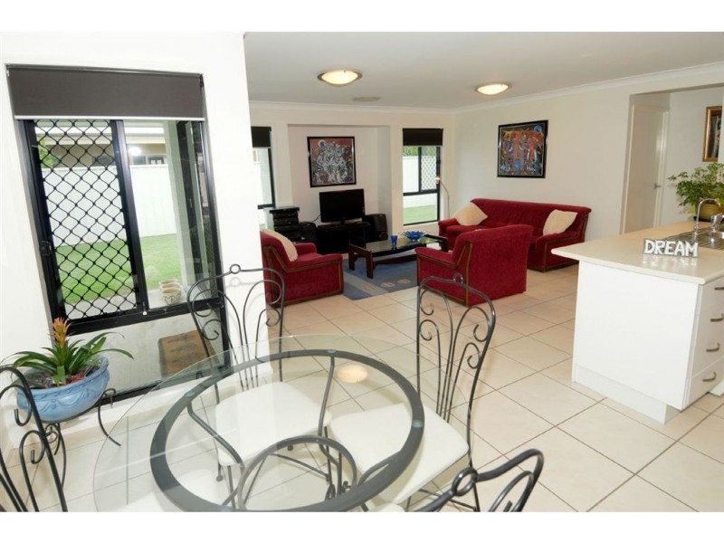 17 Cayman Place, Kawana Island QLD 4575