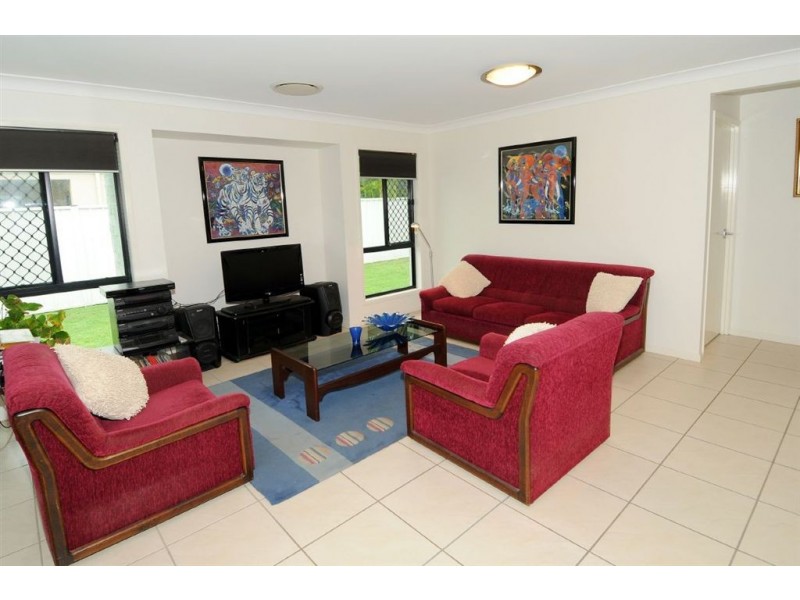 17 Cayman Place, Kawana Island QLD 4575