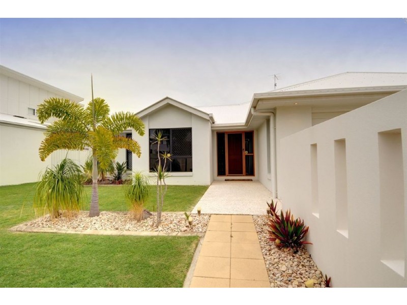 17 Cayman Place, Kawana Island QLD 4575