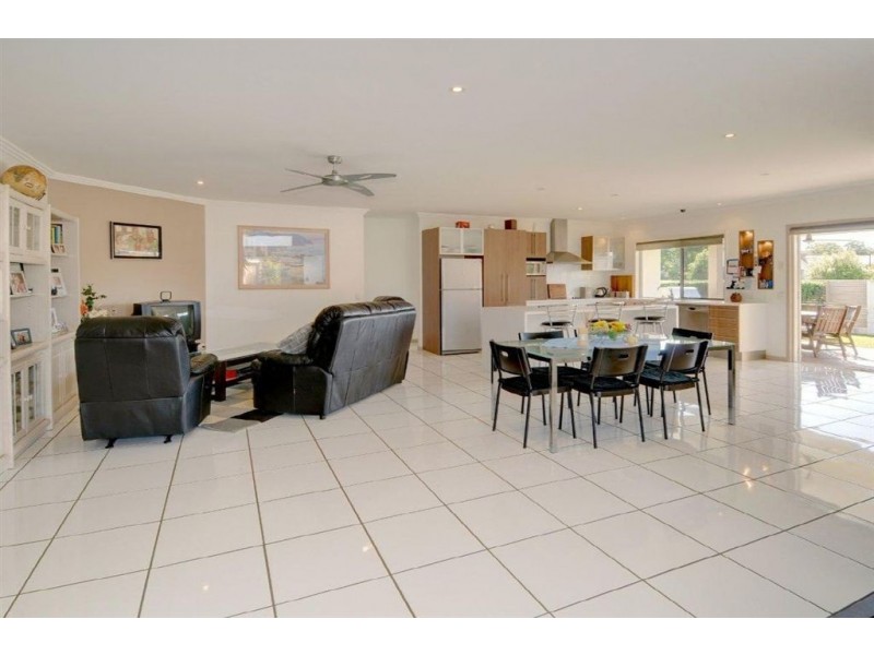 5 Barracuda Court, Mountain Creek QLD 4557