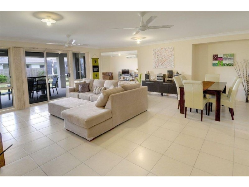 73 Kurrajong Crescent, Meridan Plains QLD 4551