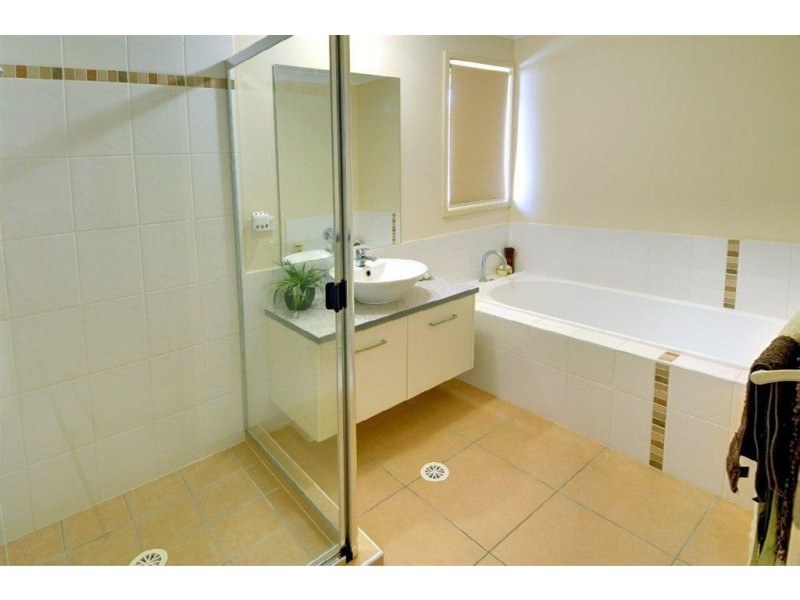 73 Kurrajong Crescent, Meridan Plains QLD 4551