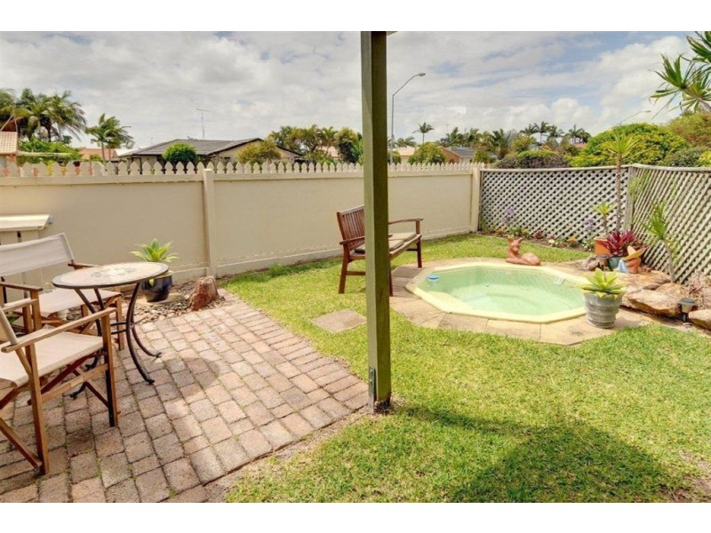 24/2 Longwood Street, Minyama QLD 4575