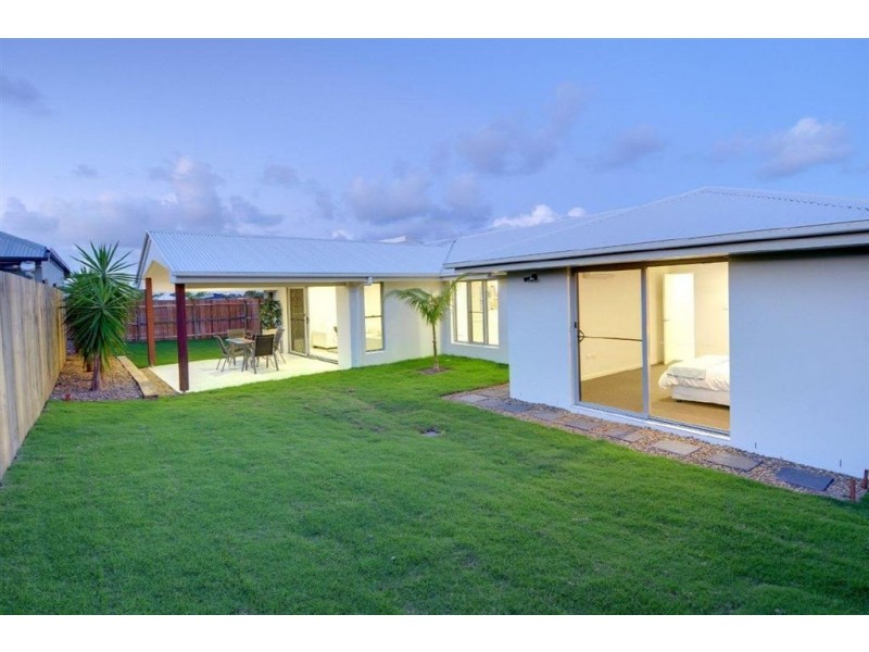 17 Lark Circuit, Mountain Creek QLD 4557
