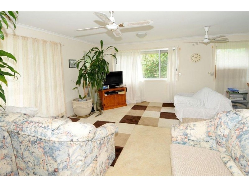 14 Bandaroo Street, Warana QLD 4575