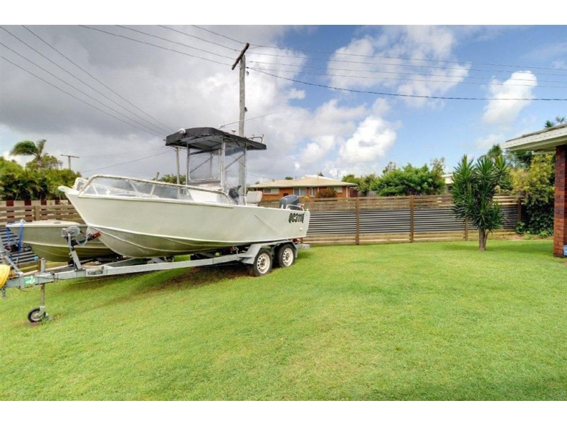 14 Bandaroo Street, Warana QLD 4575