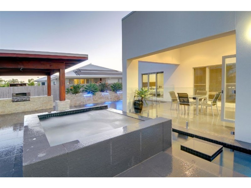 10 Outrigger Street, Wurtulla QLD 4575