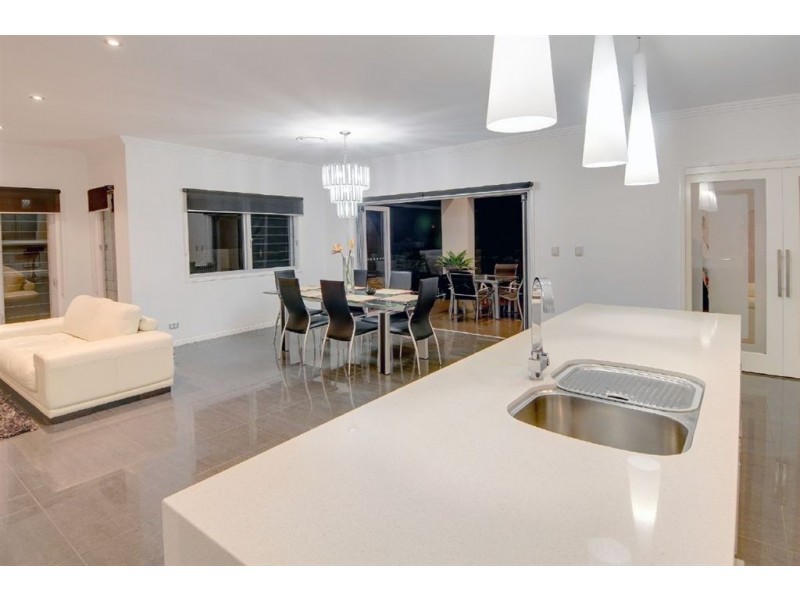 10 Outrigger Street, Wurtulla QLD 4575