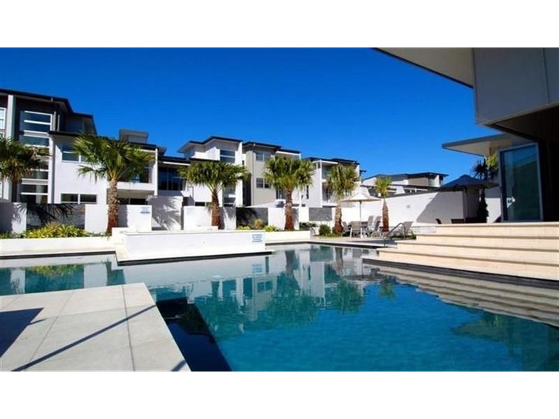 19/7 Grand Parade, Kawana Island QLD 4575