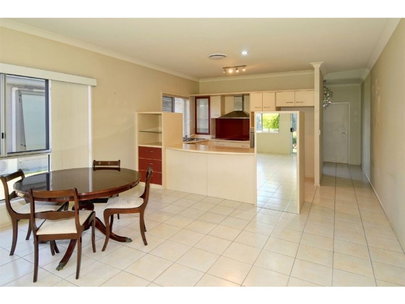 143/2 Grand Parade, Kawana Island QLD 4575