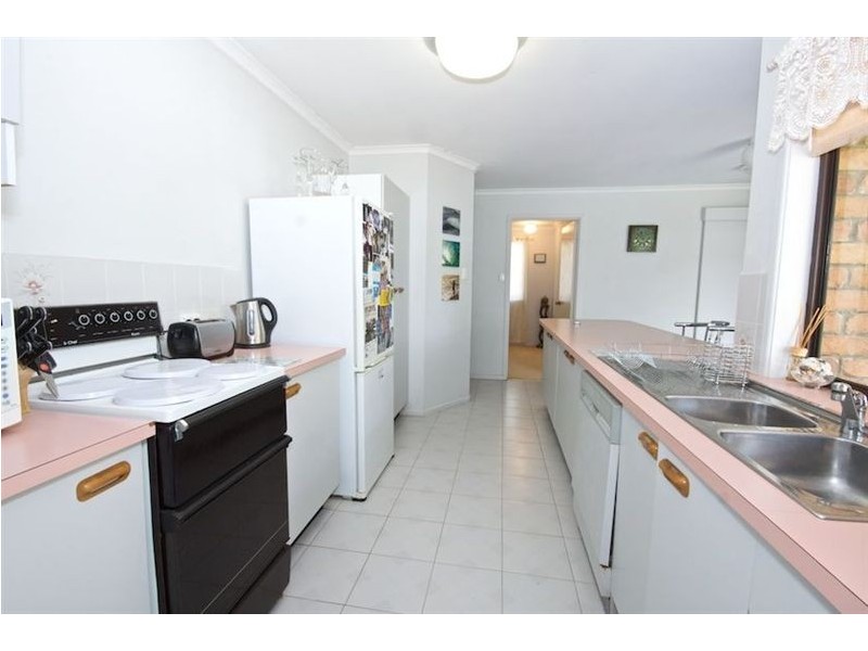 Warana QLD 4575