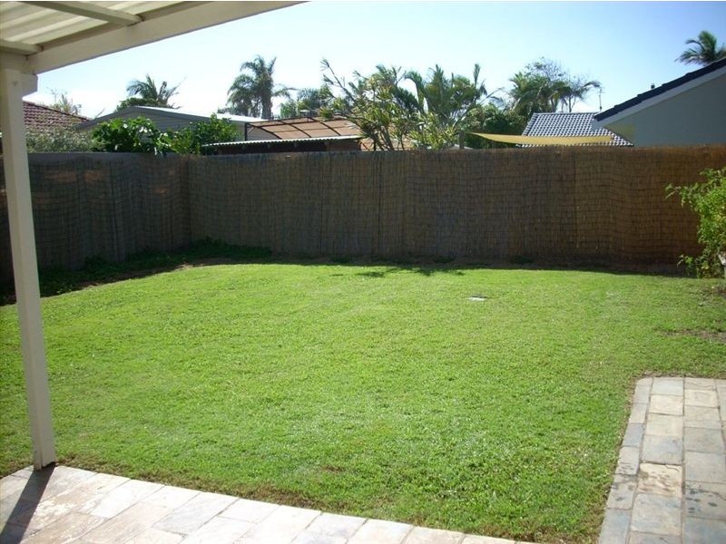 Warana QLD 4575