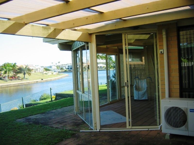 Warana QLD 4575