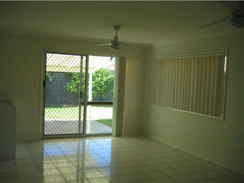 Warana QLD 4575