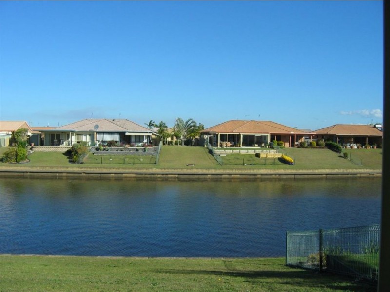Warana QLD 4575
