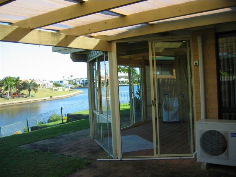 Warana QLD 4575