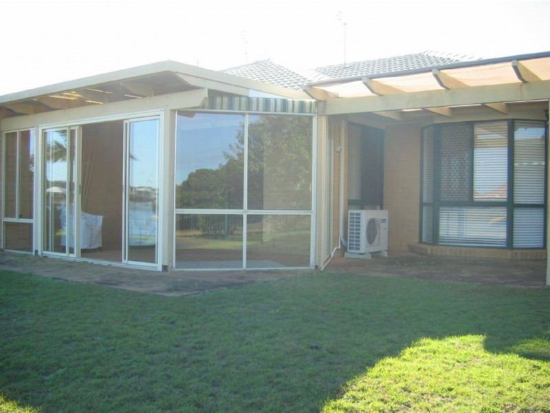 Warana QLD 4575