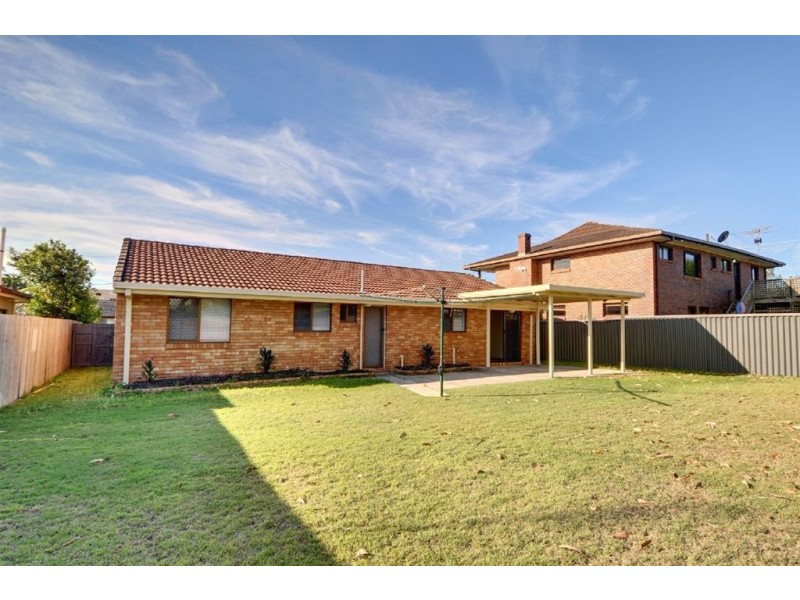 Warana QLD 4575