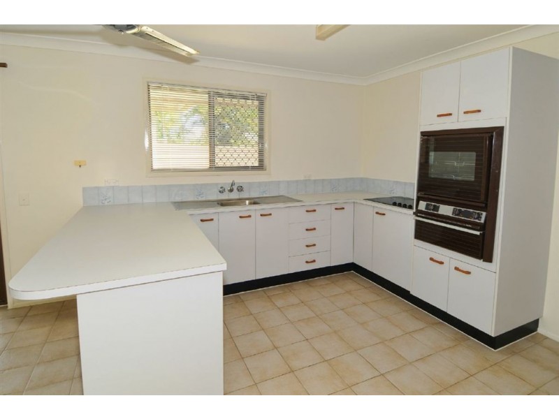 Warana QLD 4575