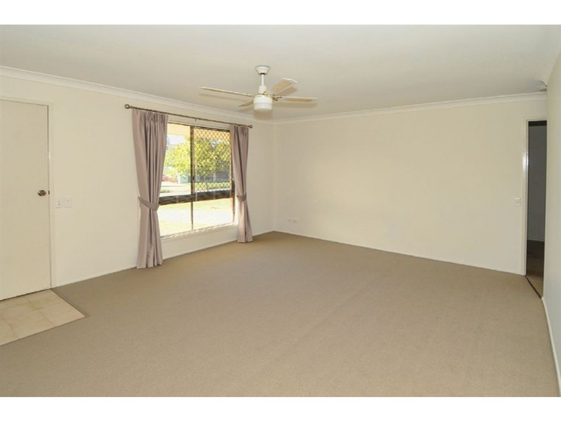 Warana QLD 4575