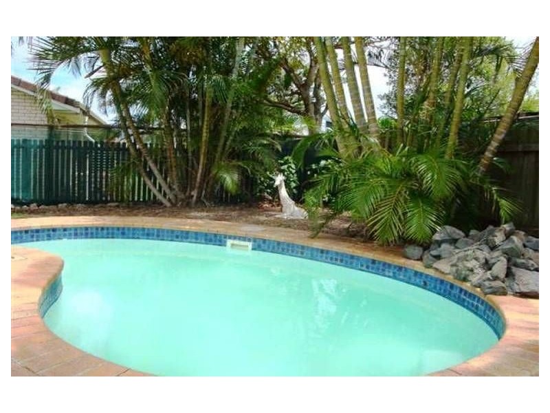 Warana QLD 4575