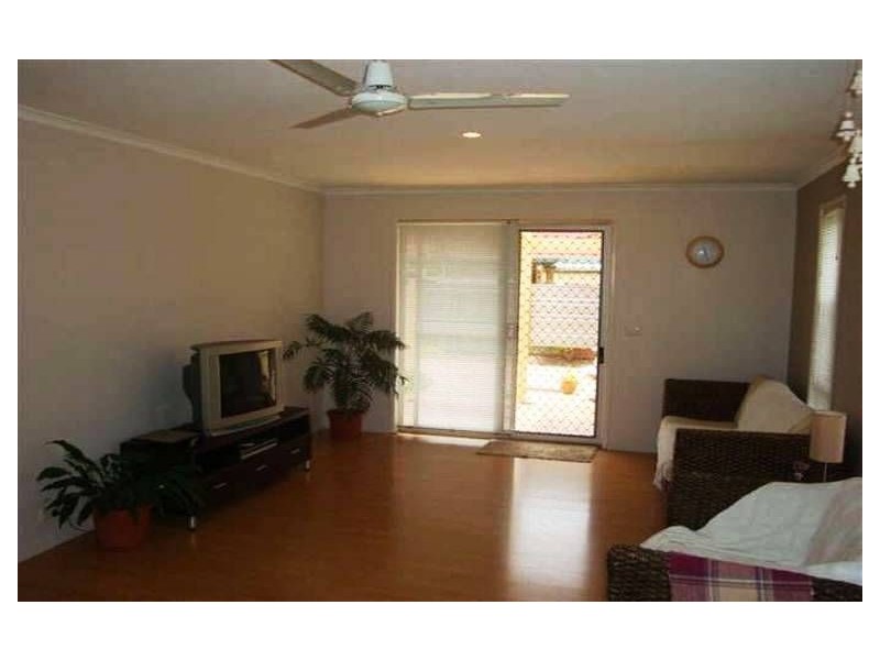 Warana QLD 4575