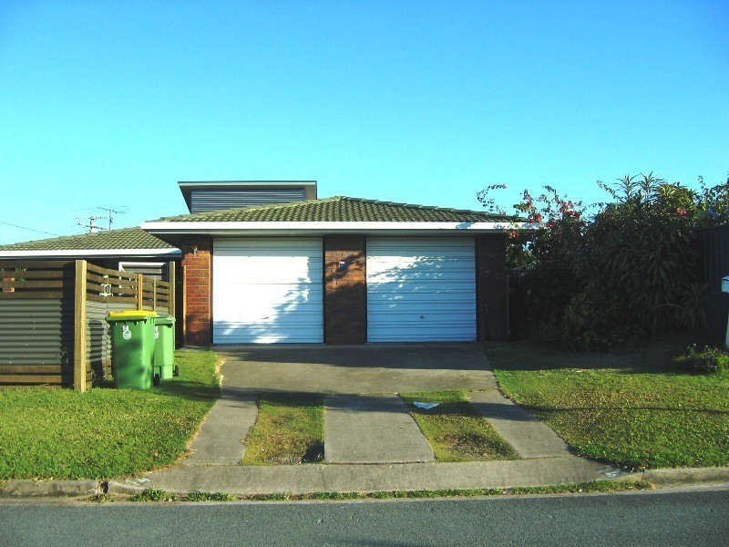 Warana QLD 4575