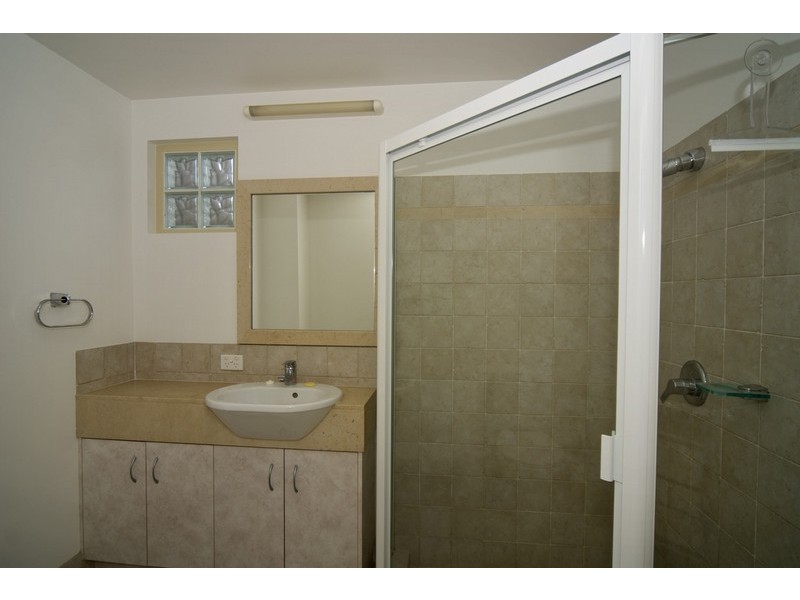 2/235 Gympie Tce, Noosaville QLD 4566