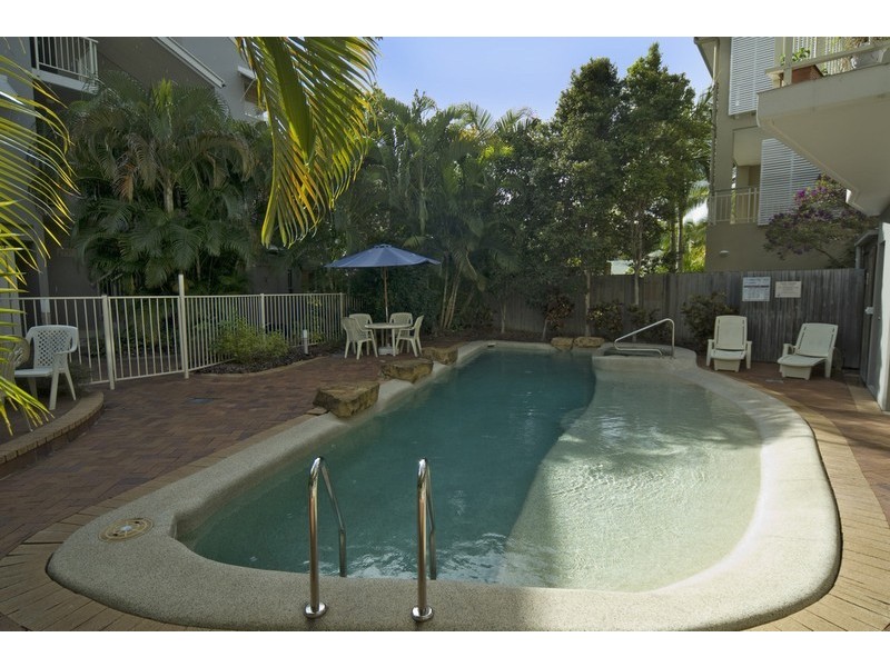 2/235 Gympie Tce, Noosaville QLD 4566