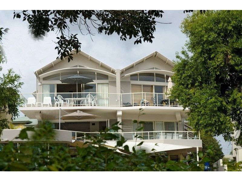 2/235 Gympie Tce, Noosaville QLD 4566