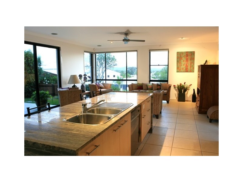 17 Treasure Cove, Noosa Waters QLD 4566