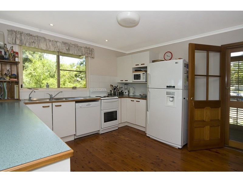 6 Val Crescent, Noosaville QLD 4566