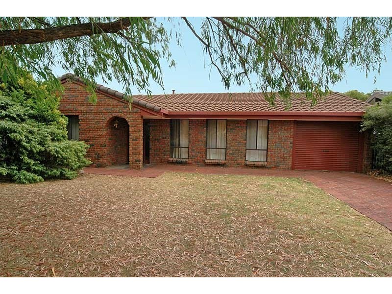 2 Sunset Court, Aberfoyle Park SA 5159