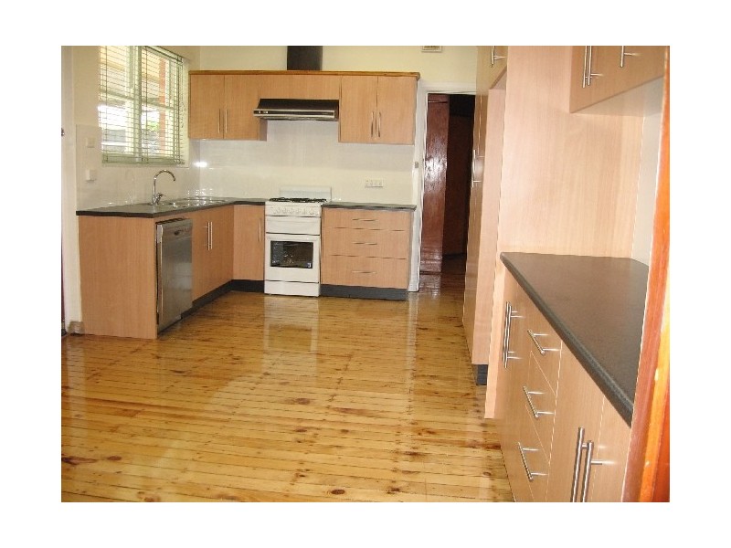 11 Maud Street, Clapham SA 5062