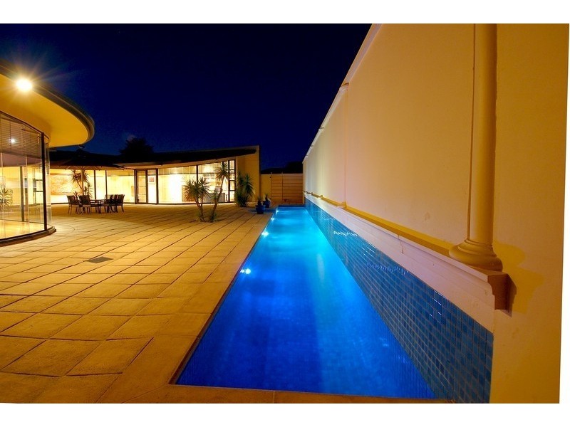 9 Newenham Road, Springfield SA 5062