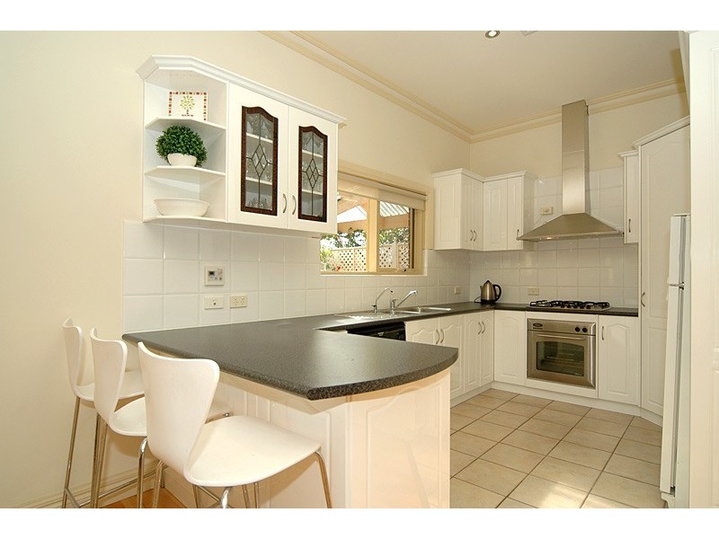 35 Hillview Road, Kingswood SA 5062