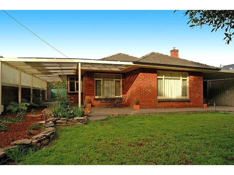 84 Narinna Avenue, Cumberland Park SA 5041