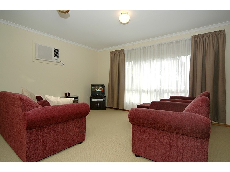 2 WALKER AVENUE, Clovelly Park SA 5042