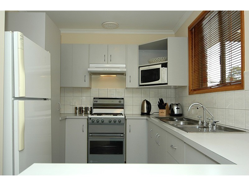 2 WALKER AVENUE, Clovelly Park SA 5042