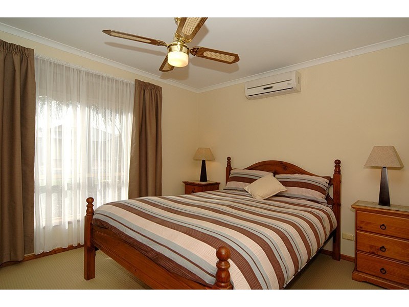 2 WALKER AVENUE, Clovelly Park SA 5042