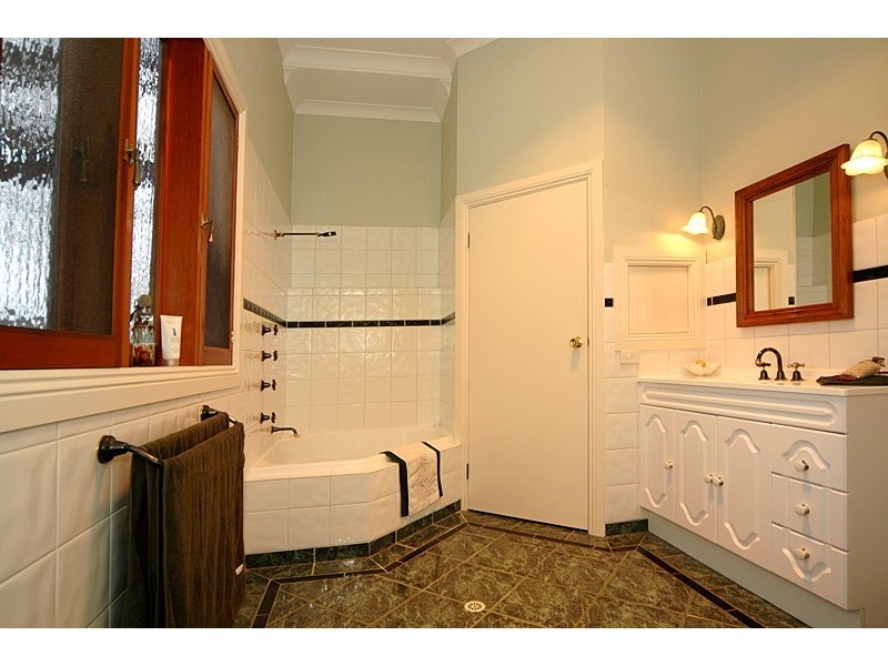 7 Mathias Avenue, Cumberland Park SA 5041