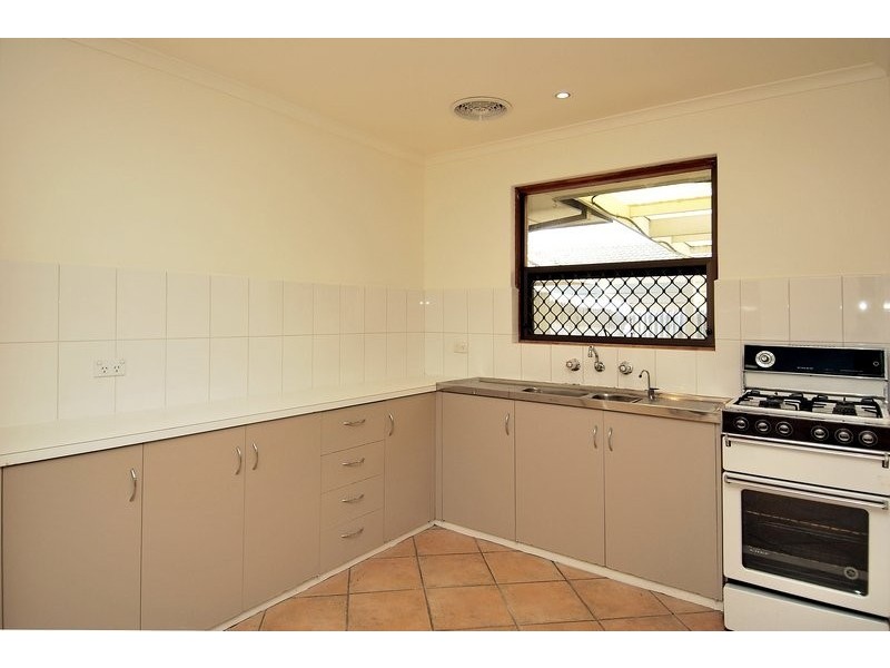 2/17 Sixth Avenue, Ascot Park SA 5043