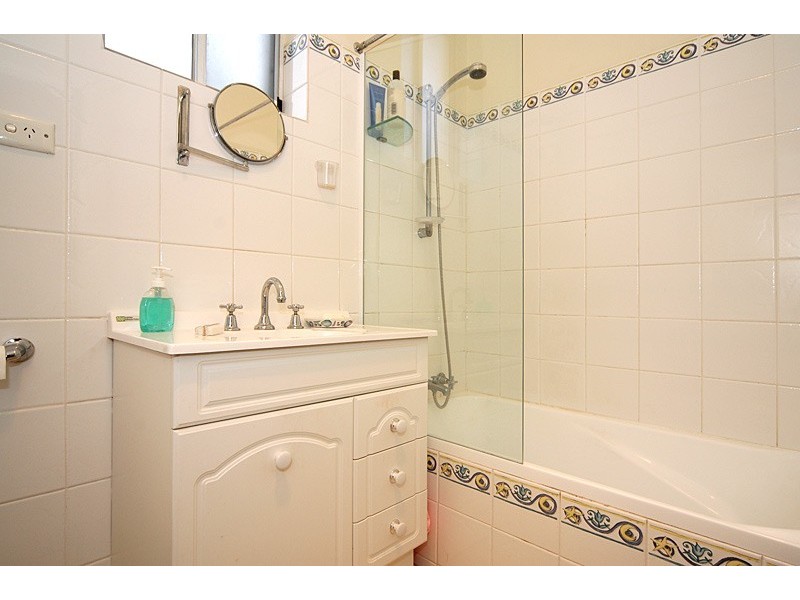 32 Grosvenor Street, Glandore SA 5037