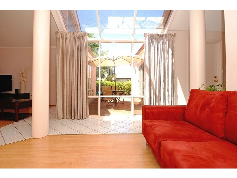 2 Carrondown Walk, Brompton SA 5007