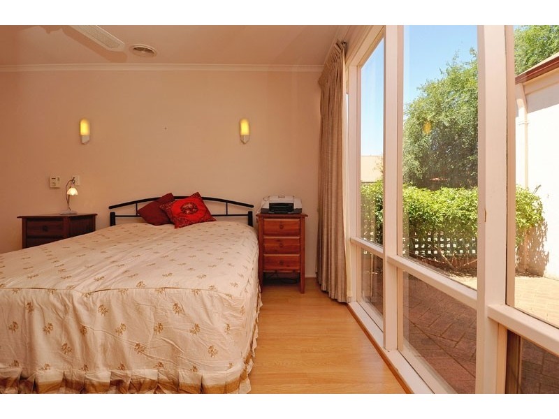 2 Carrondown Walk, Brompton SA 5007